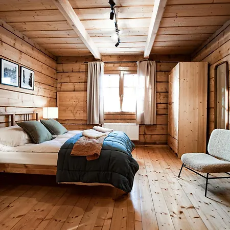 ヴィラ Visitzakopane - House *